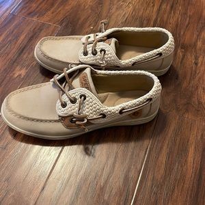 EUC Women’s Sperry Boatshoes size 7